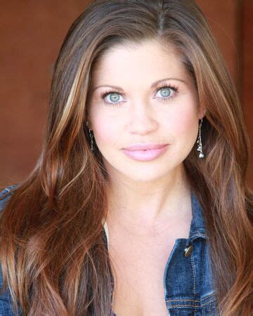 danielle fishel height in feet|Danielle Fishel Bio, Age, Height, Husband, Net Worth,。